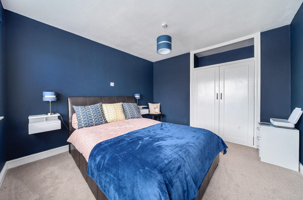 1380792-5-6913713fc2ad4