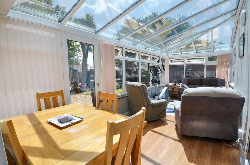 Conservatory/Dining Room