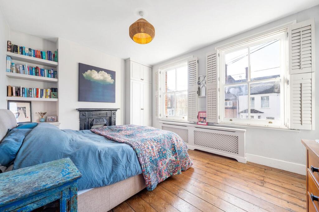 Bedroom 1.JPG