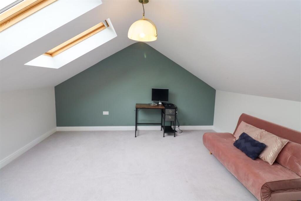 Bedroom 3 (2nd Floor)