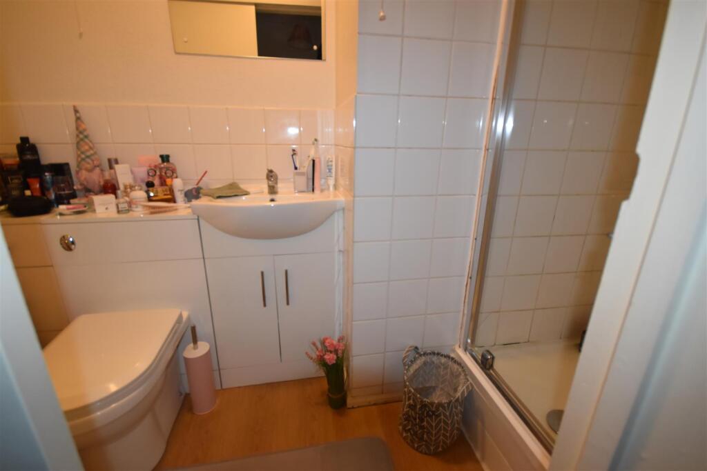 Shower room.JPG