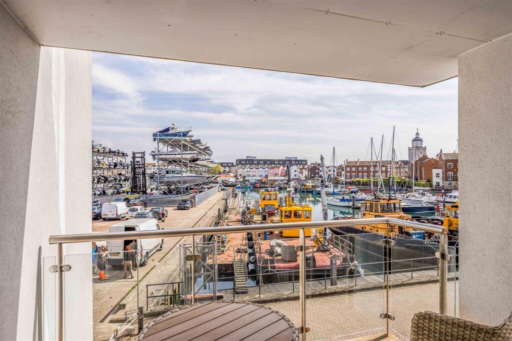 16 Seagers Court, Old Portsmouth-Small-PorticoMark