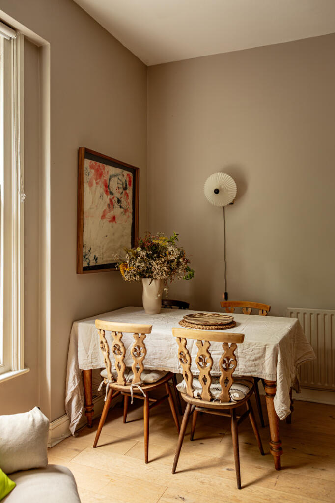 289199 - 25_6_TMH N16 6AX7554-Enhanced-NR-Edit.jpg