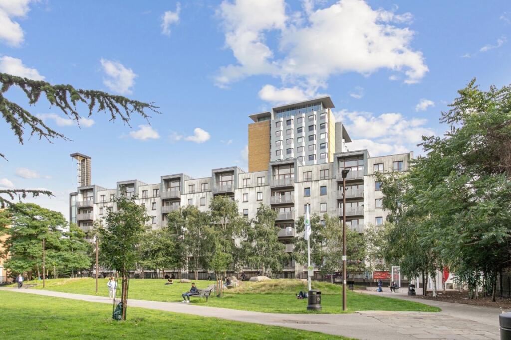 3 Bed - 17 - Park