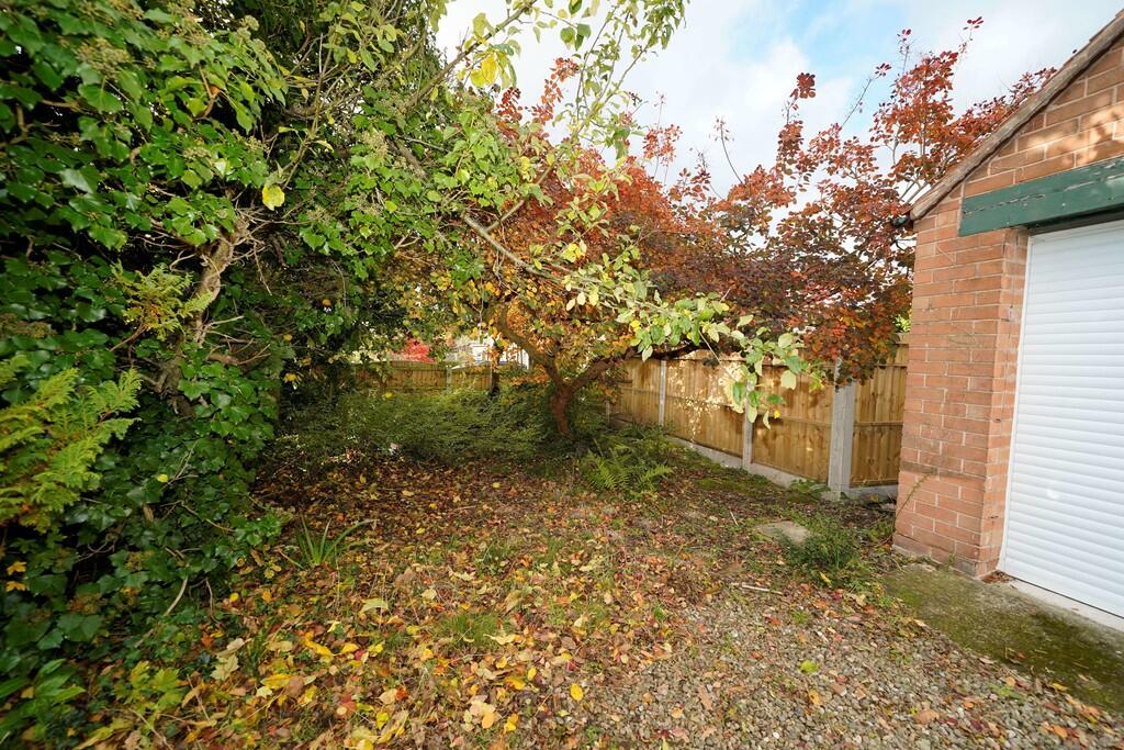 Side Garden s