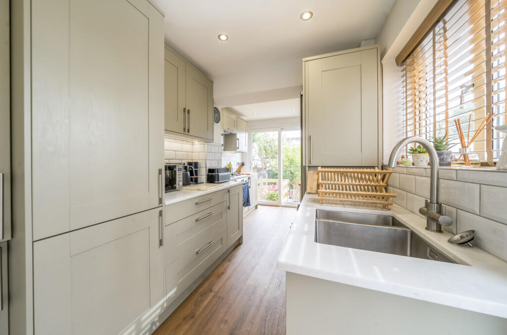 1345572-10-68b060...