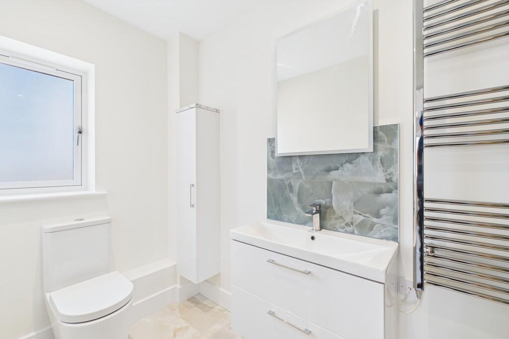 CAM01689G0-PR0460...