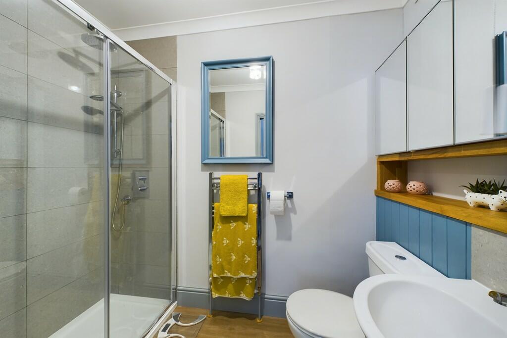 CAM01689G0-PR0401...