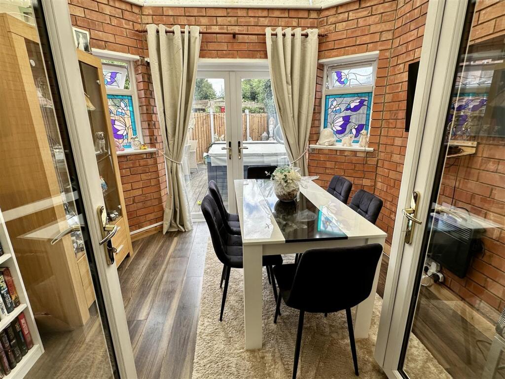 dining/garden room