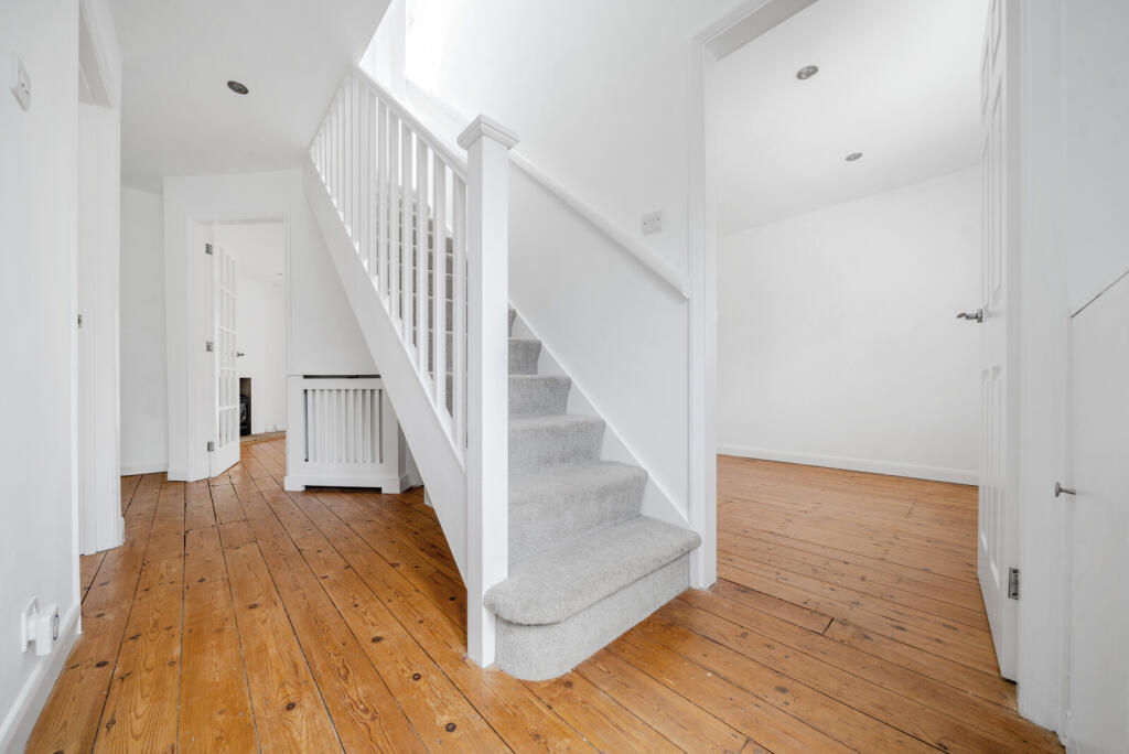 1320298-14-686bb9...