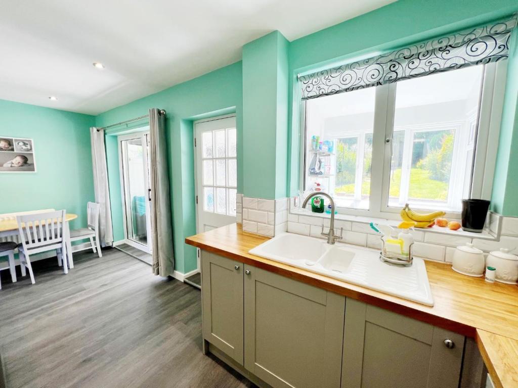 Kitchen Diner 3.jpg