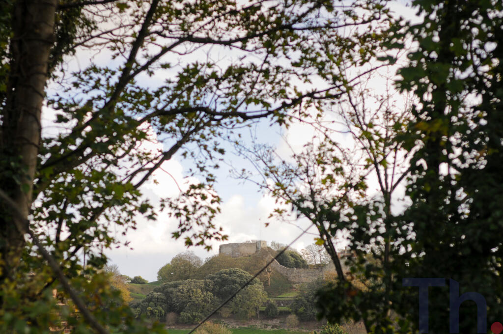 Carisbrooke Castle views.JPG