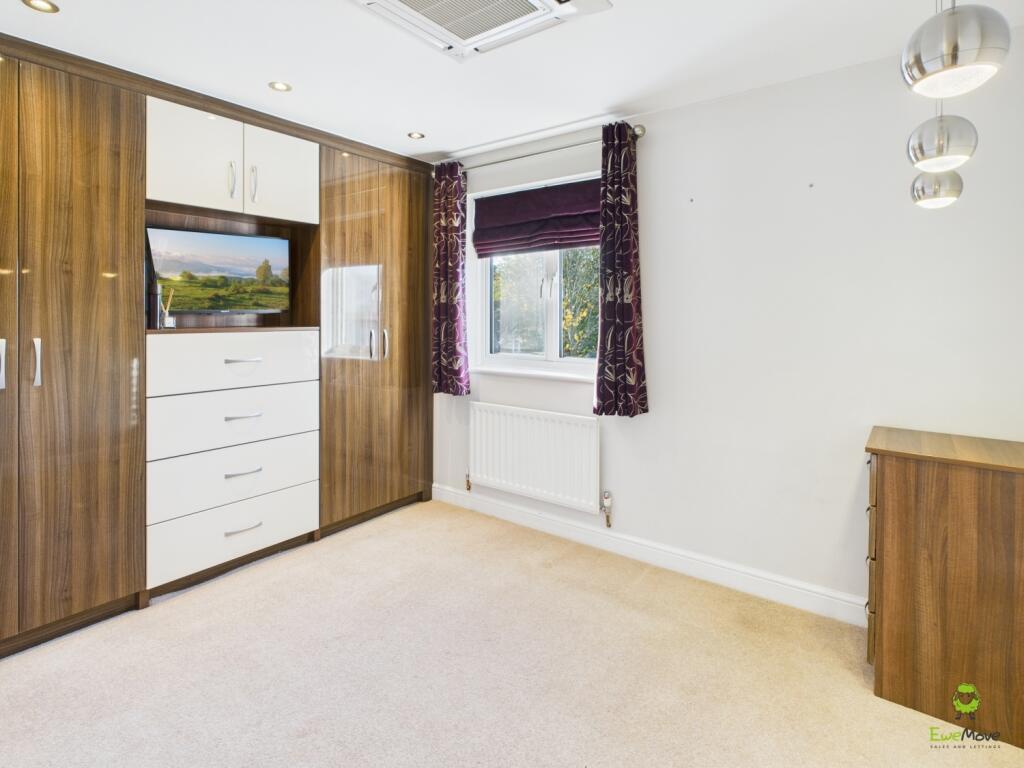 Presented by James at EweMove Bexleyheath and Dart