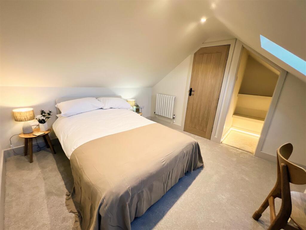 11 -558 Bedroom4.jpg