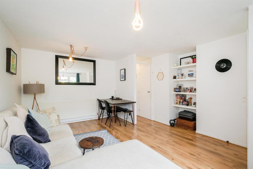 Mapleton Road E4