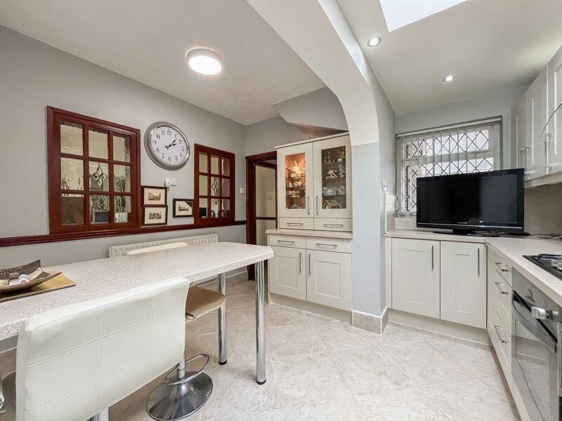 BREAKFAST KITCHEN