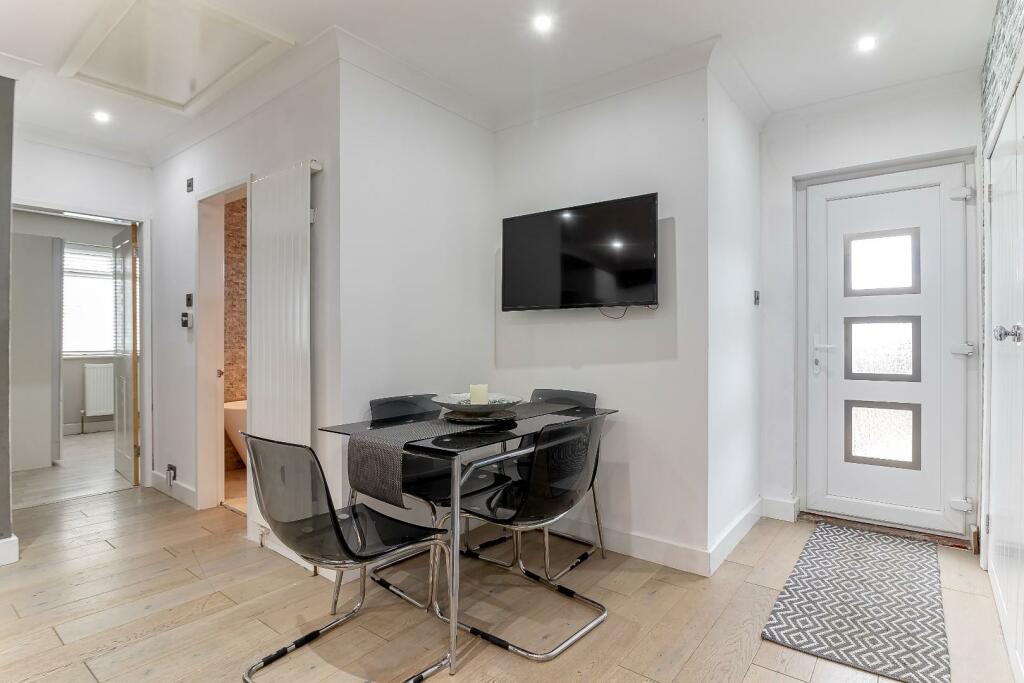 Dining Kitchen - E.jpg