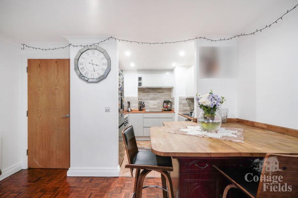 Flat 13, Geary Court - EPEIkUNZqlXZHaF4Zl3O - Copy.jpg