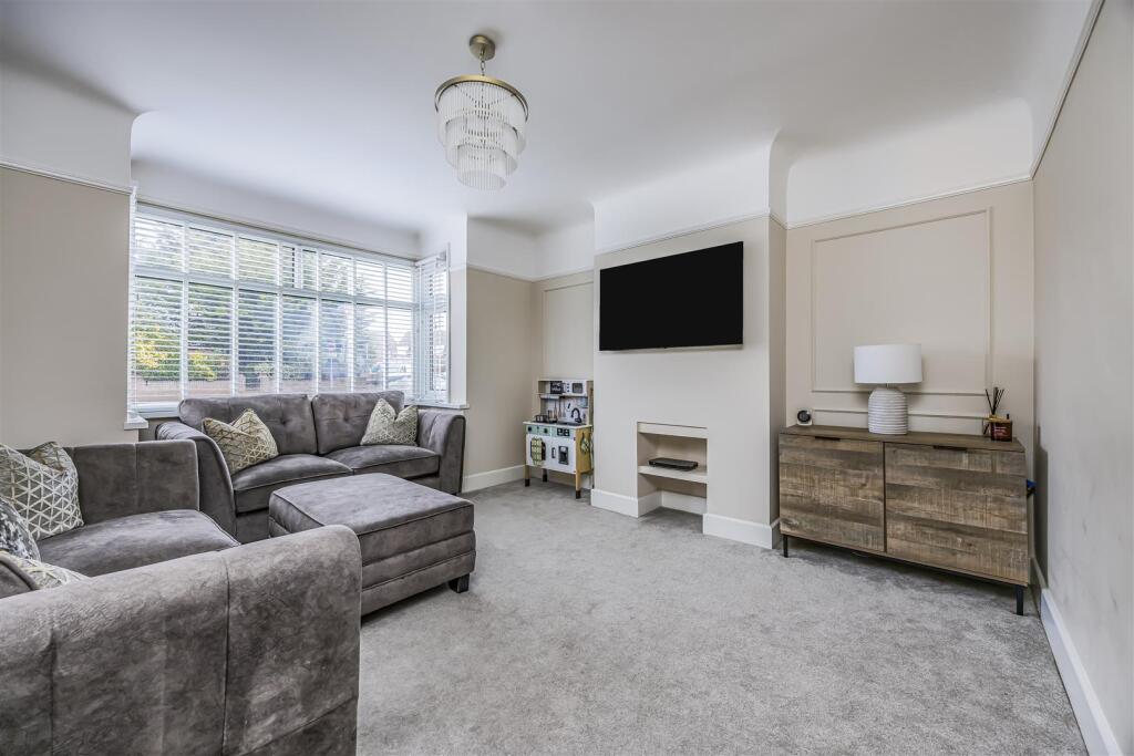 10 Old Manor Way, Drayton-PorticoMarketing-SoldBy-