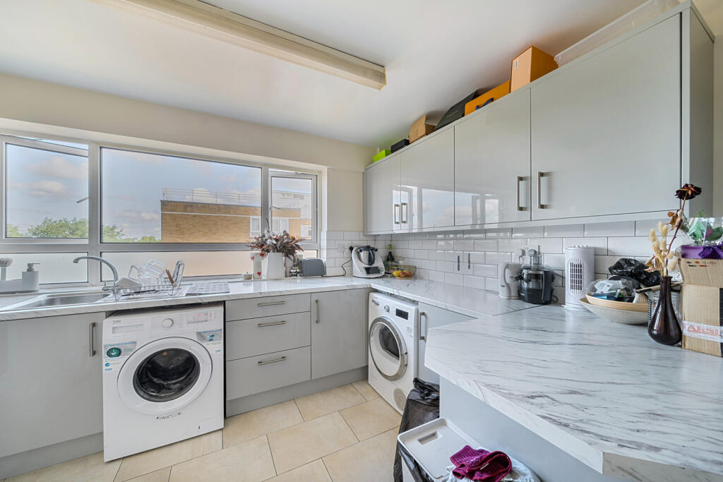 1310594-16-684fdf...