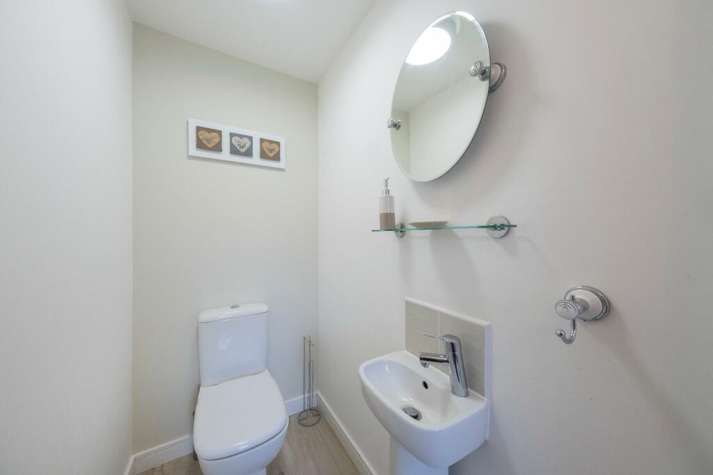 17 Hazelhurst Way-006.JPG