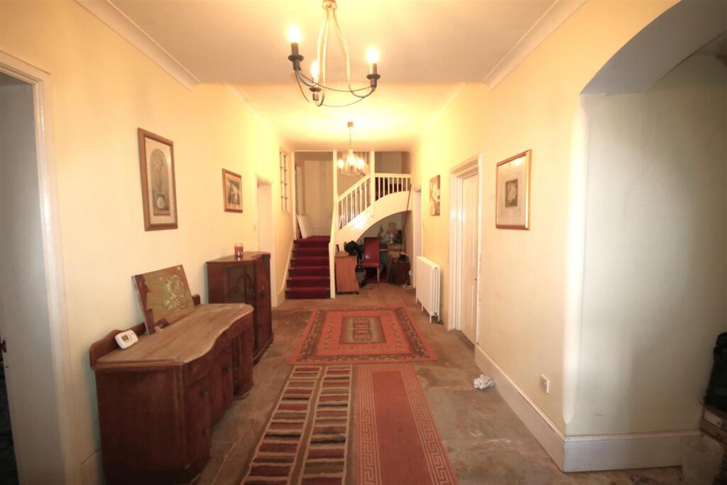 Hall a.JPG