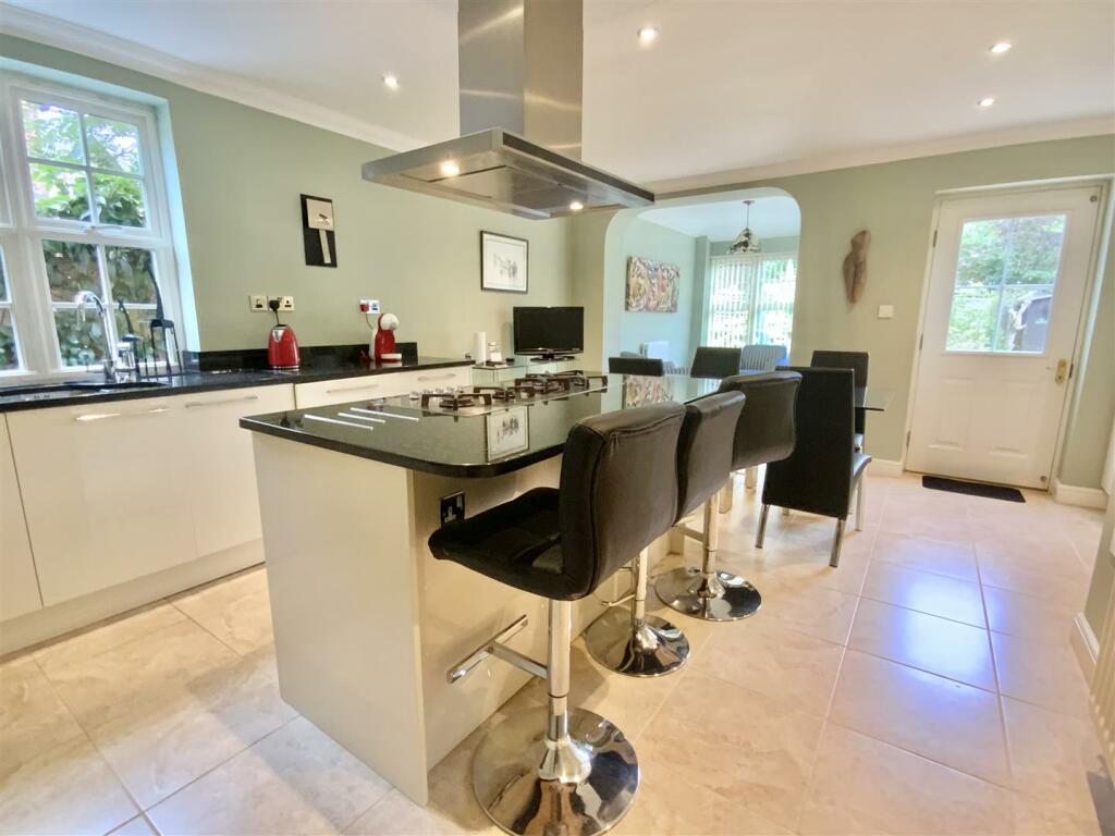 Kitchen/ Dining Room (GF)
