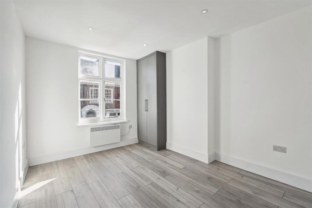 89897_76 Castle Walk(8).jpg