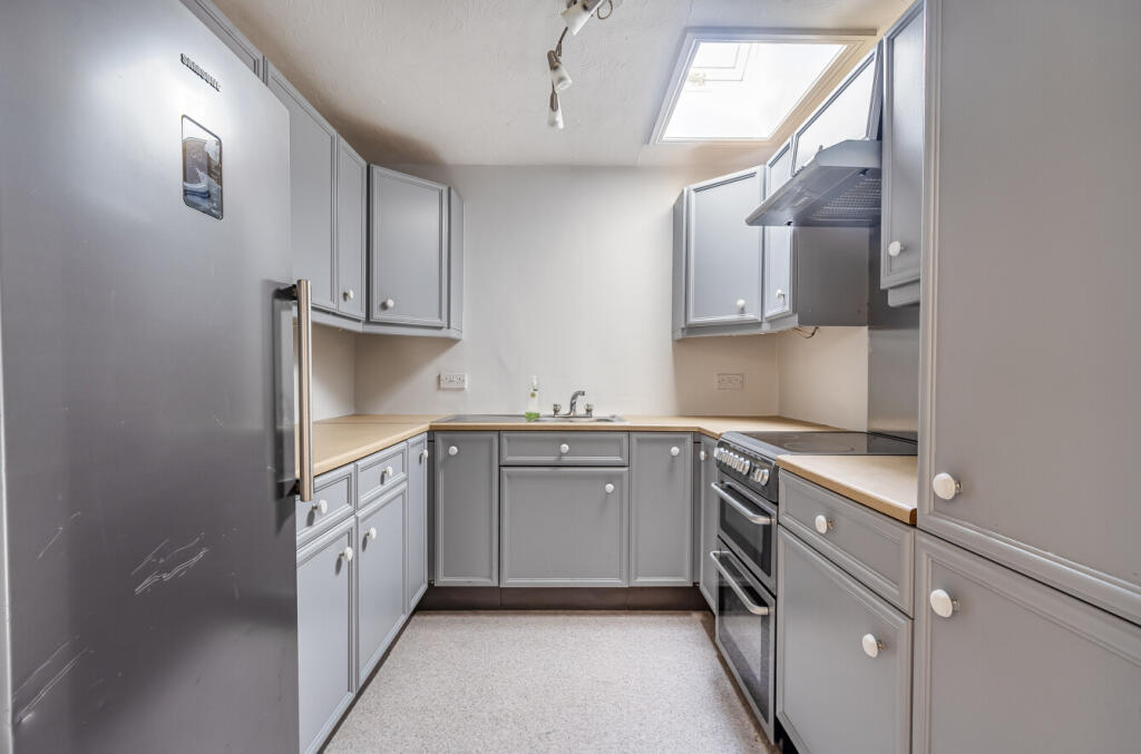 1318327-17-68681b...