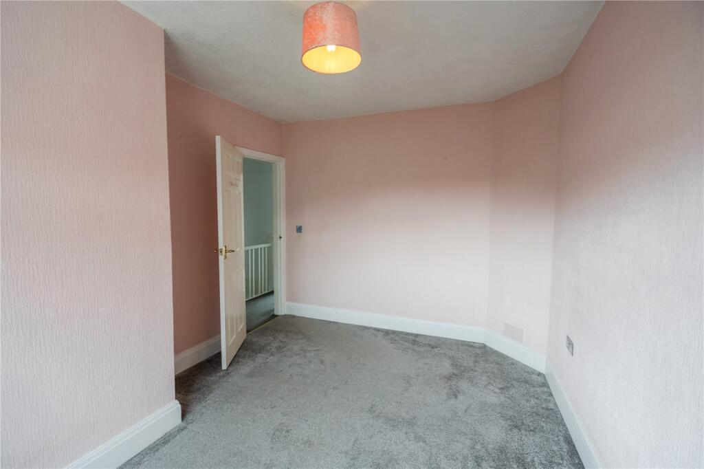 Bedroom 2 (2)