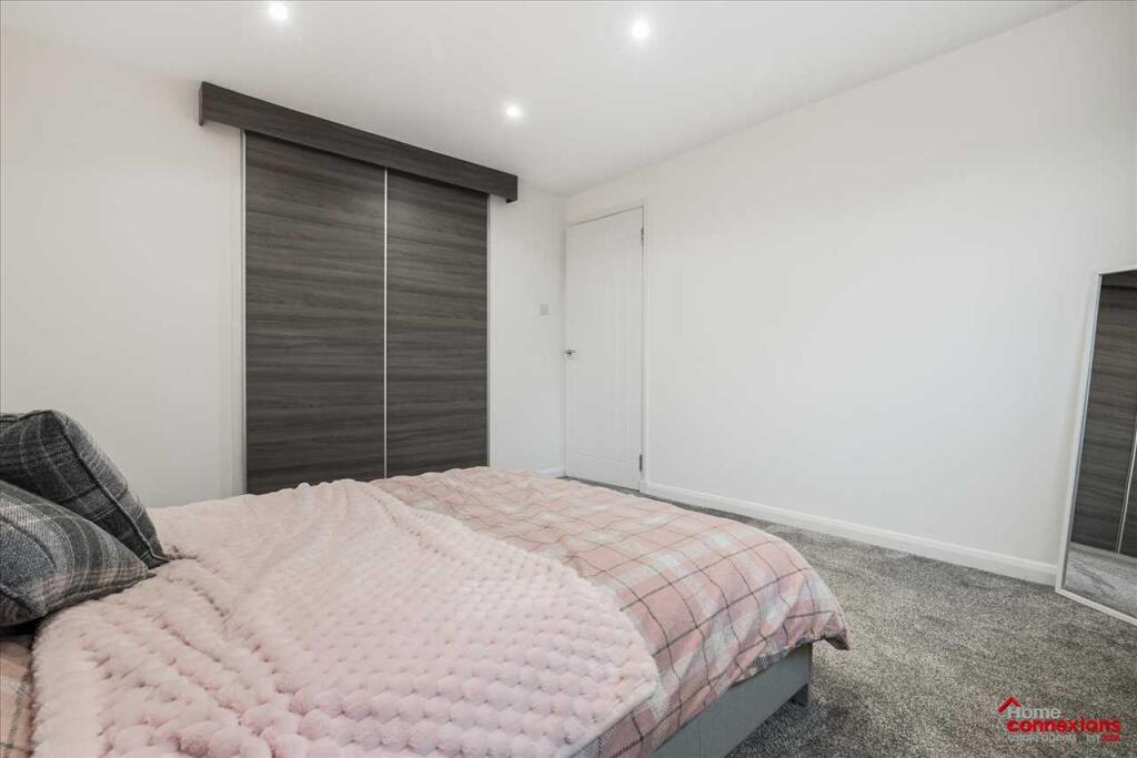 Bedroom One (2)