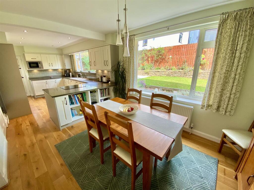 Bramleys Estate Agents - Overhall Park - Mirfield 