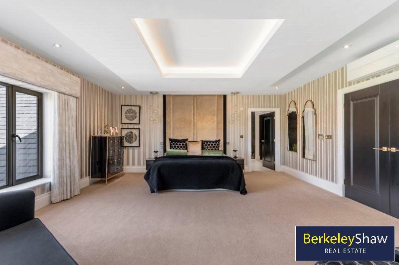 46f04436--4081-A63F-F29ECF45F8F7-41112-000005DB737