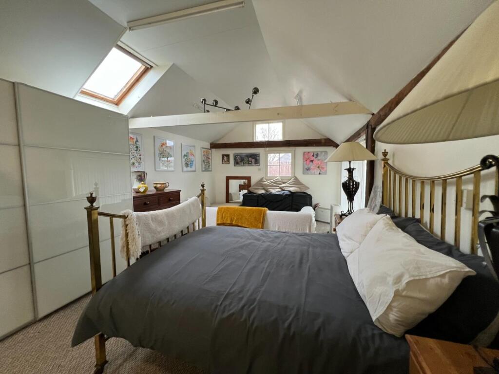 Studio Bedroom/Sitting Room Area