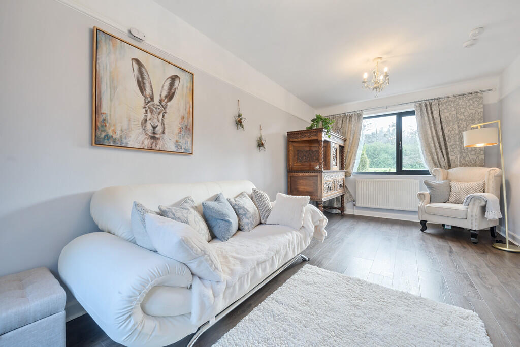 Living/Dining Roo...