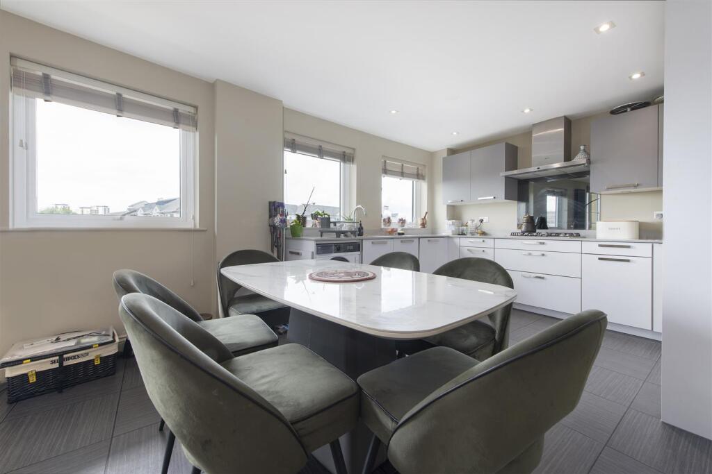 53166 Hi res (4).jpg