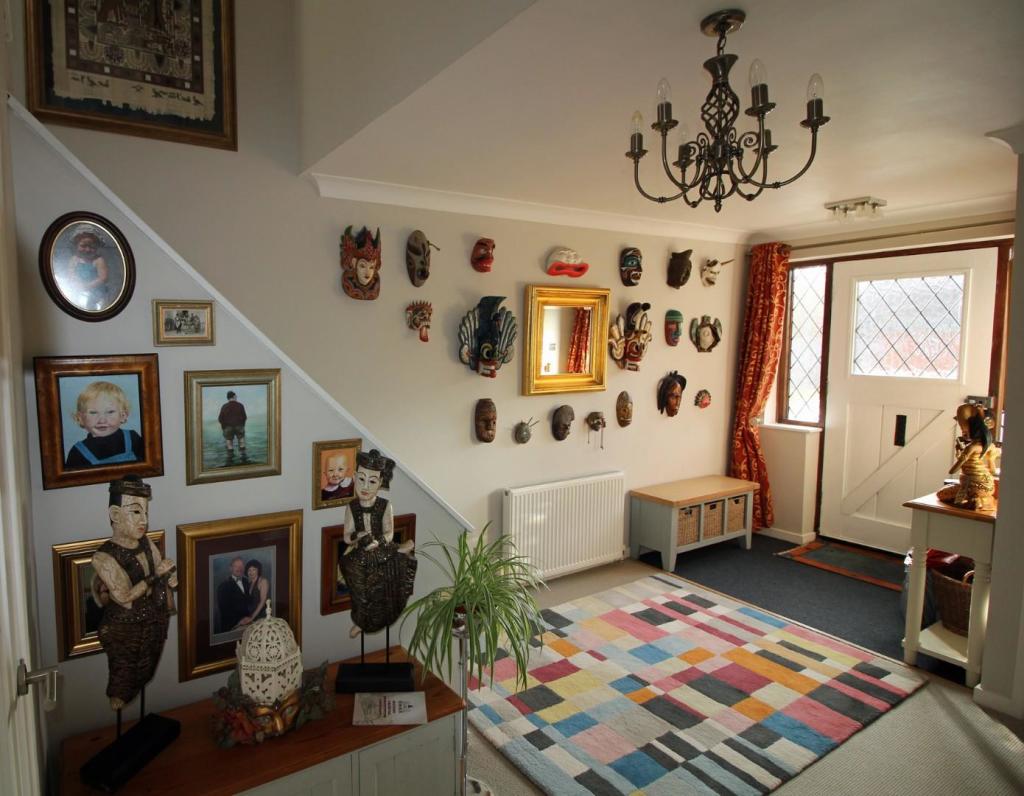 10 The Close hallway.jpg