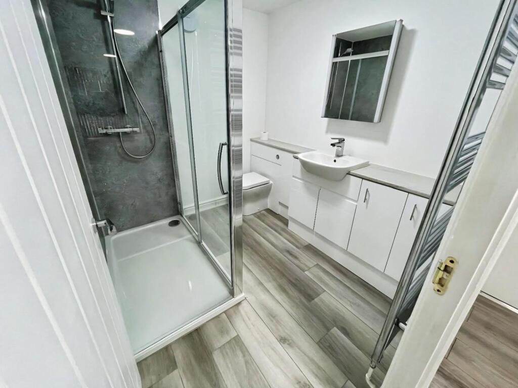 ccffe65e-BH5.jpg