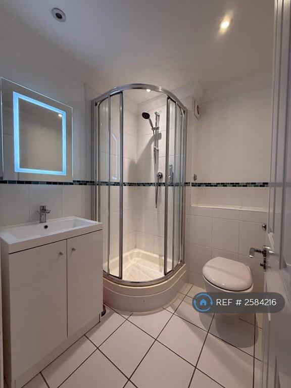 Master Ensuite