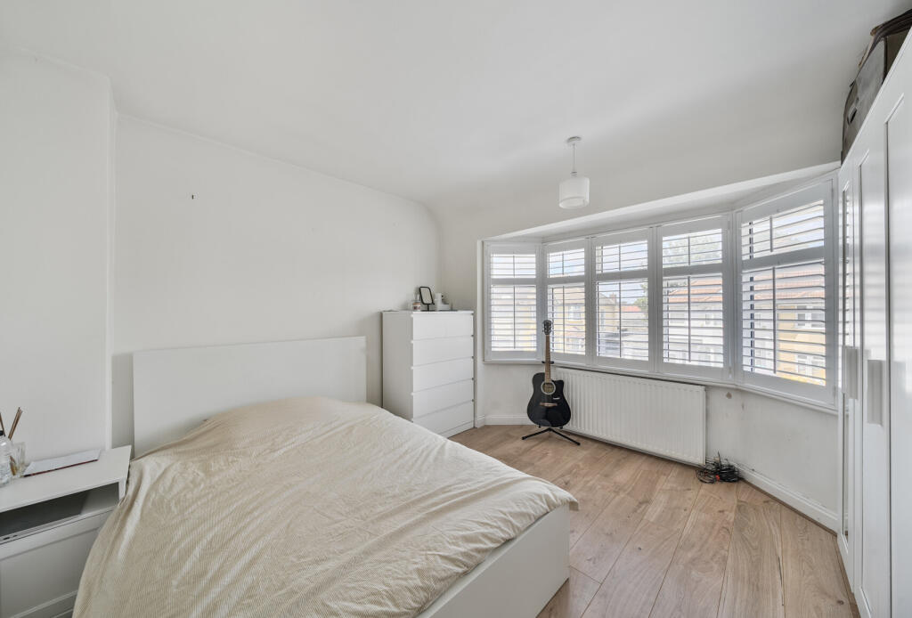 1315305-1-685976a...