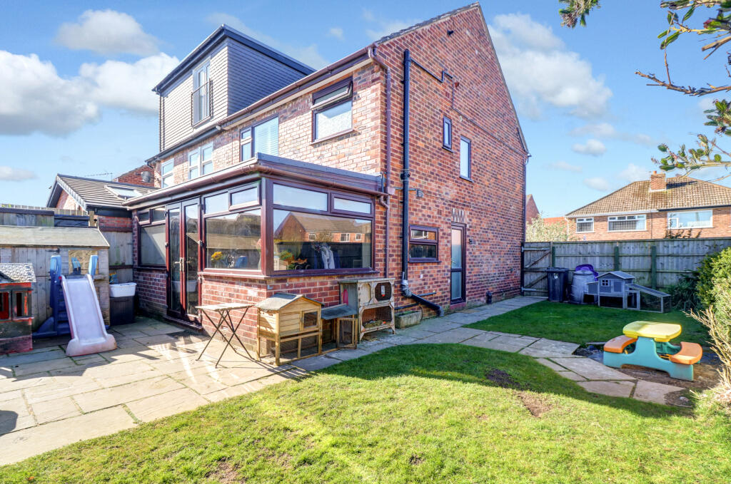 Exterior-Side-Rear-1.2