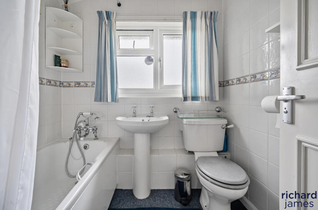 05a5cd220f714134a891f7b84c1065e5