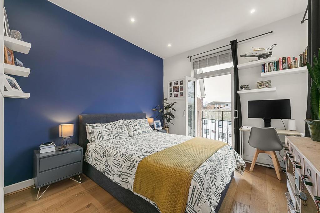Bedroom (3).jpg