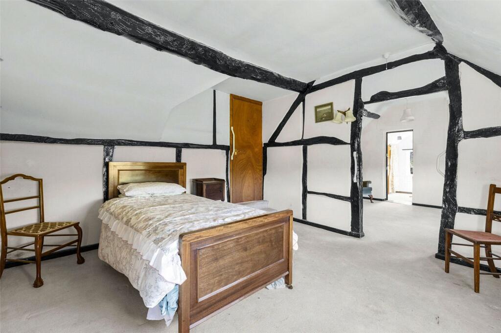 4 - 6 Bedrooms