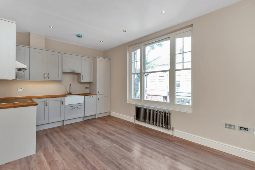 Open plan Kitchen-Reception