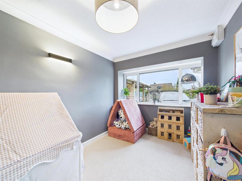 10 - 4 bedroom chalet bungalow.jpg