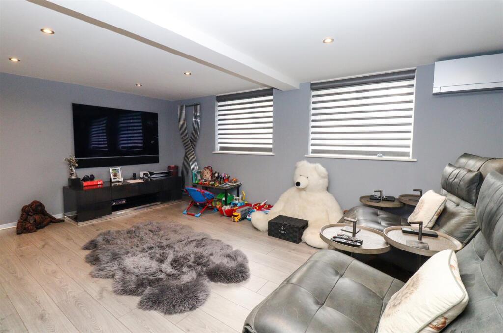 Dining Room/Den