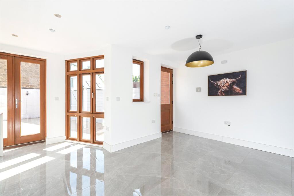 Kitchen/Breakfast Rm