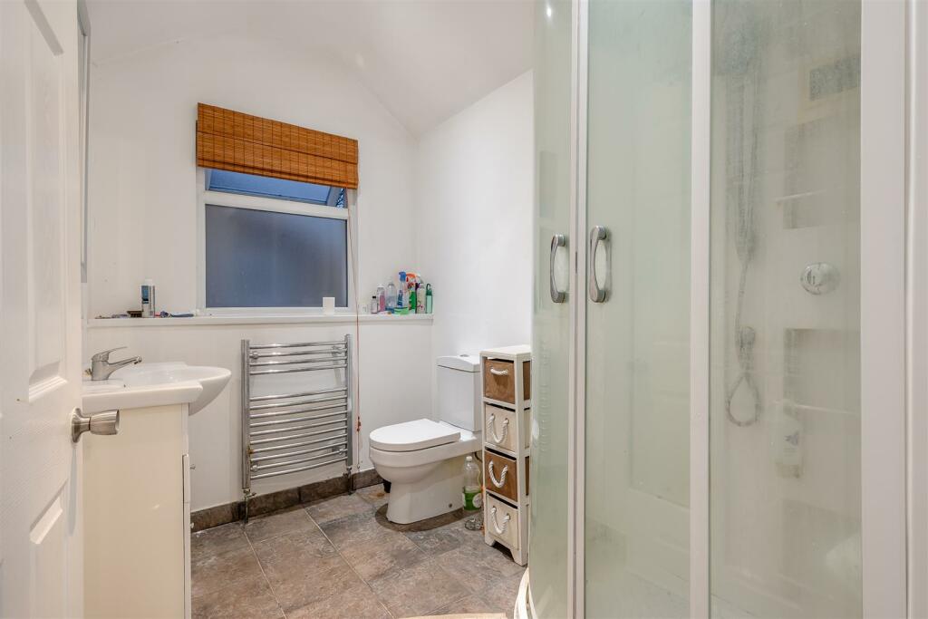 8582899-interior37.jpg