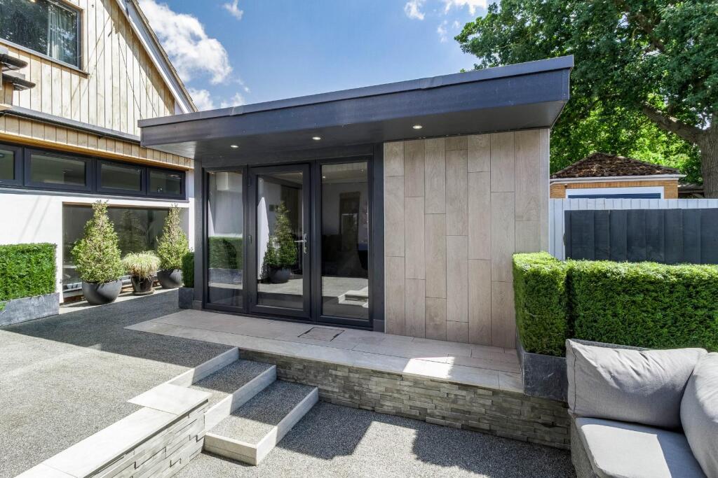 58 York Road 016.jpg